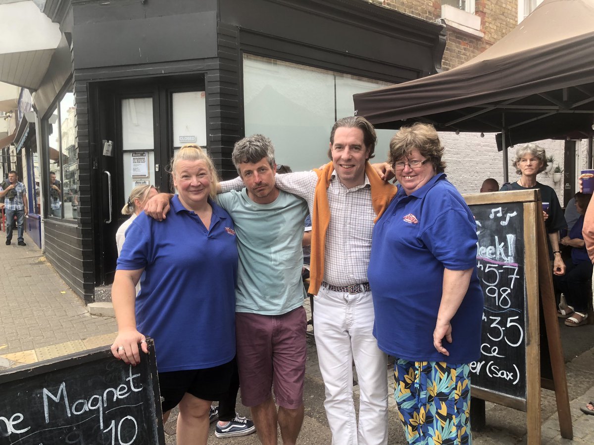 M_Steeples's tweet photo. Happy days at @Themagnetmicro1 with Finn - a magnificent artist - and the magnificent landlady Nichola and the equally magnificent Kate. Dear gems and treasures. #themagnet #broadstairs #kent #micropub #pub #boozing #happydays #cheersandbeers #downthehatch https://t.co/vUYptQWtZ7