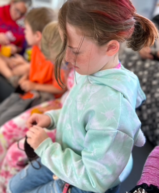 rdsbcodesummer1's tweet photo. Students worked very hard on their medicine pouches. This activity teaches perseverance, resilience, and patience. Miigwech. @OntarioSLP https://t.co/444QMhsbHp