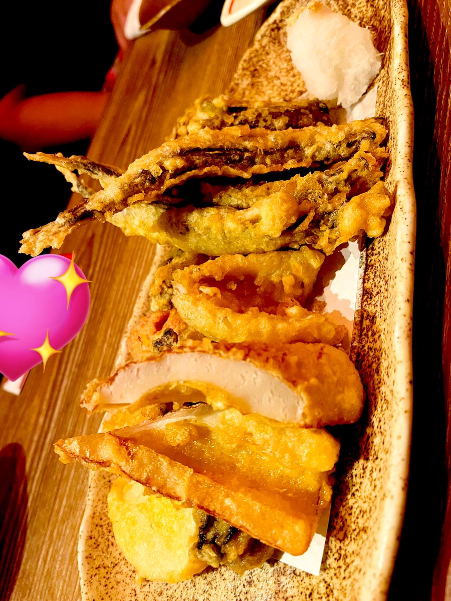ancochan1209's tweet photo. ここ最近食欲旺盛期🍚😯！笑
少し前に食べた、ここの天ぷら美味しかった〜😌💖
また食べたいなあ〜🥰💗✨️ https://t.co/487lYi2PAS
