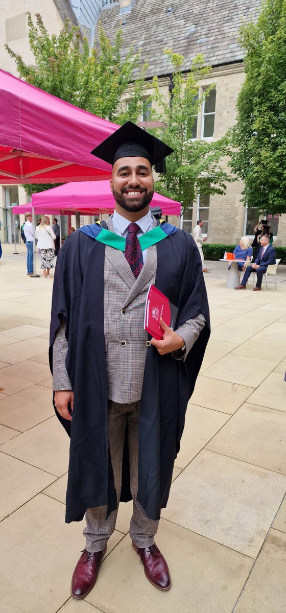 I am a Broadcast Journalism Graduate! A big thanks is in order, for my lecturers and my peers! I cannot express my gratitude for my friends who I have had the pleasure of not only graduating with but meeting along this journey! 
@ntuhum @TrentUni