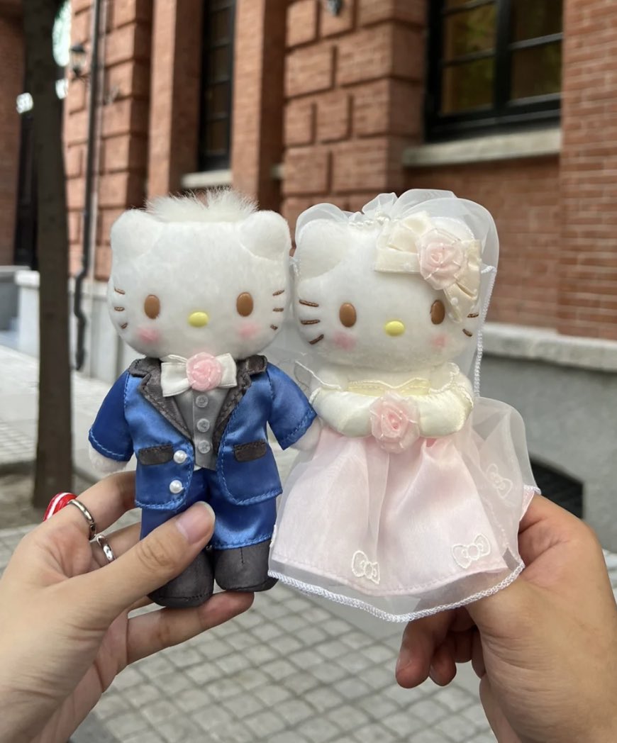 piinkimi_'s tweet photo. me &amp; him https://t.co/qxuih90CVR