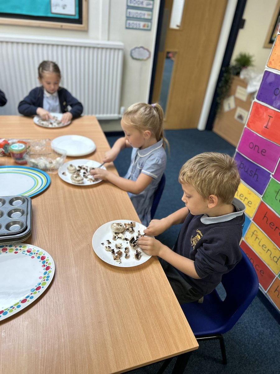 Mrs Wills tweet media