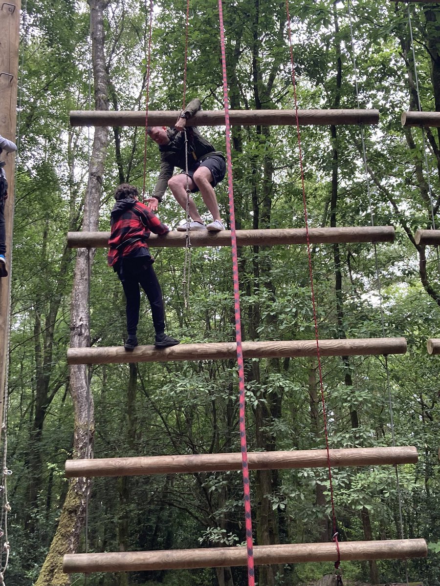 ElmEPS's tweet photo. Conquering Jacobs ladder in the rain 🪜 ☔️ @EEC_Elaine @PrimaryElaine https://t.co/LB3FSjTKSa