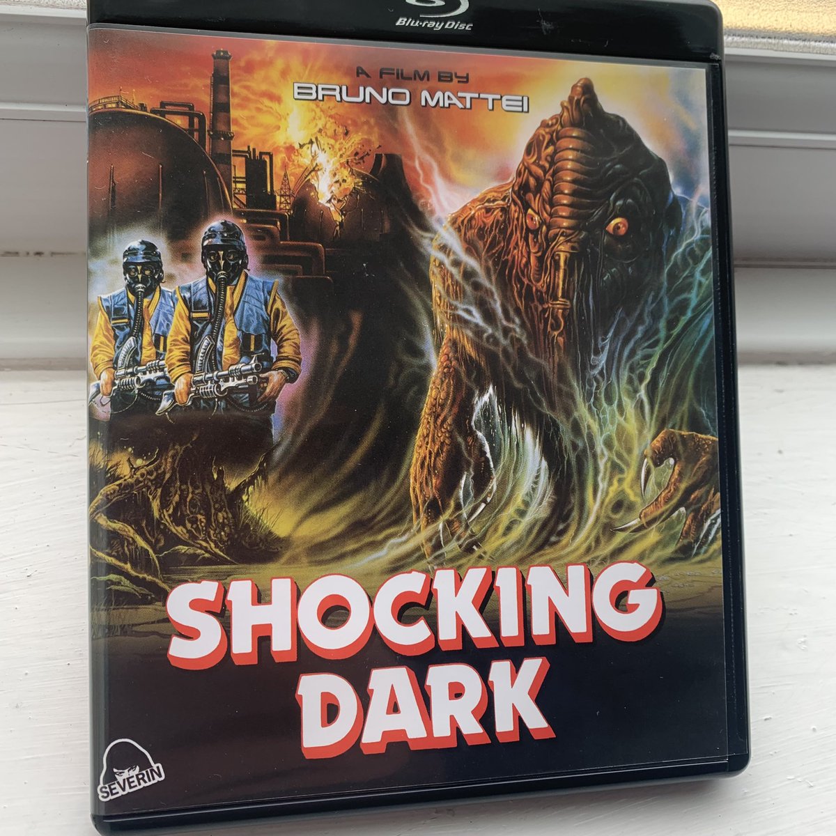 bigkingbadger's tweet photo. After a watch along with @thefilmcrowd this week i HAD to buy this legendary rip off aliens and terminator. It makes me smile how long its been tied up in legal issues, its great! Its so bad its good and its a shameless rip off. #Terminator2 #shockingdark #aliens https://t.co/qyKn46aAvr