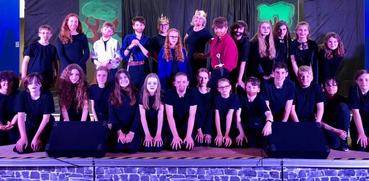 CorbridgeMiddle's tweet photo. Congratulations to the cast of Shakespeare's 'Macbeth' who performed both at Northern Stage and in school as part of the RSC Associate Schools programme! We couldn't be prouder of your dedication to rehearsals, enthusiasm and resilience throughout the process! Bravo! #CMSarts π https://t.co/u42GIoTSK4