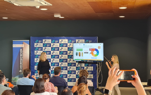 valpipack's tweet photo. VALPIPACK PRESENTA SU MODELO DE NEGOCIO FINAL EN EL DEMO DAY POR SU PARTICIPACIÓN EN EL PROGRAMA LEAN CT. ¡Nueva noticia en nuestra página web! https://t.co/CQY4IvPSWv https://t.co/9Vzfhbt2oA
