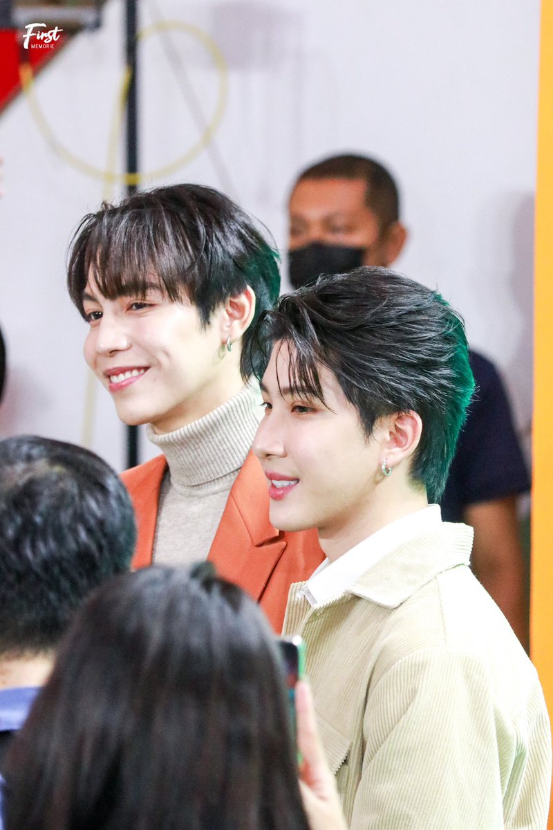 First_Memorie's tweet photo. 🐈‍⬛🐈

#INNISFREEVitaCEventxFK https://t.co/7oWqkjg72T