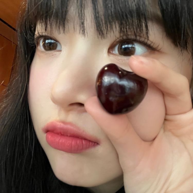 czarinna. tweet media