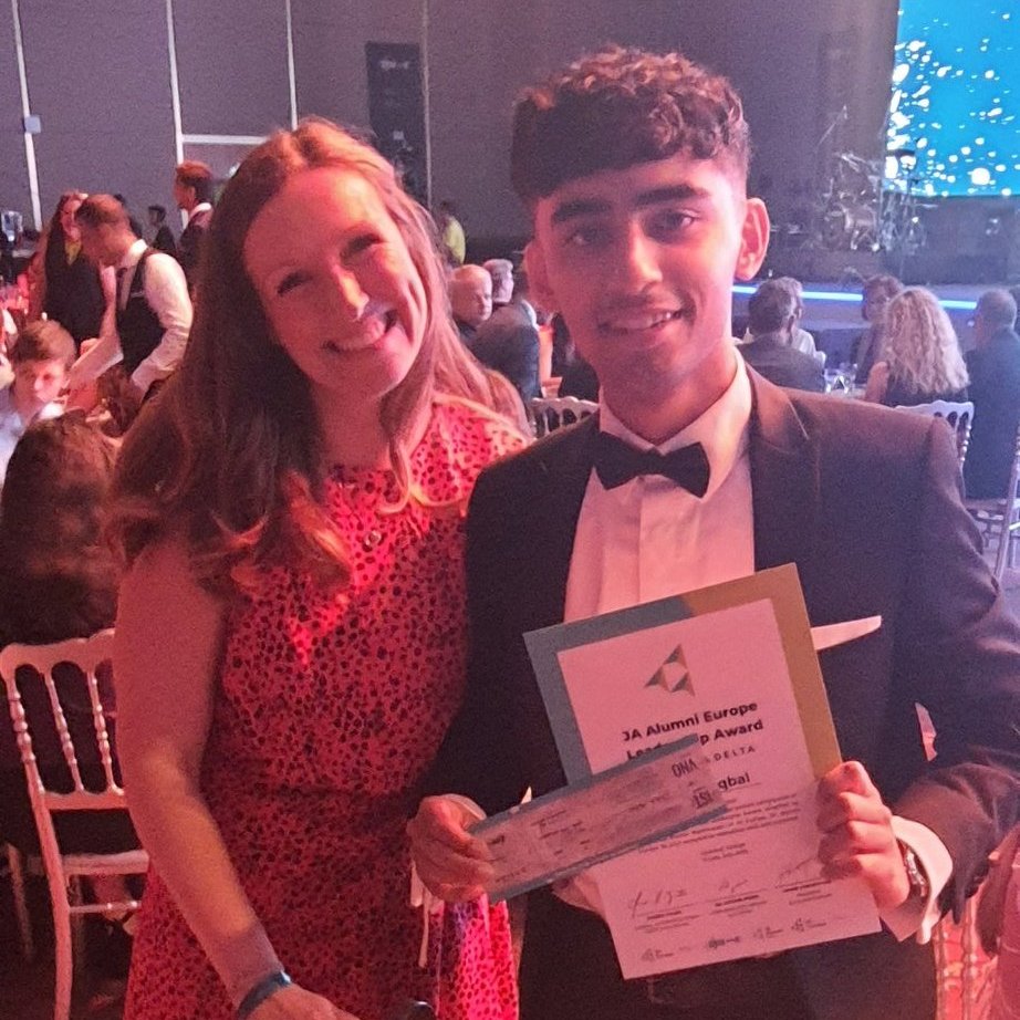 youngenterprise's tweet photo. We’re thrilled to announce that last night both Young Enterprise #CompanyProgramme and #StartUp teams won awards at @JA_Europe's #GENE2023 - Europe’s largest young entrepreneurship event.

Team Tiaki from @Lborocollege were crowned the European Innovation Company of the Year! 

Both Managing Directors from Team Monito, Owais Iqbal, and Team Tiaki, Rosanna Collis, also won individual Alumni Leadership Awards. 

Massive congratulations to them and their teams!

@sdavies1971