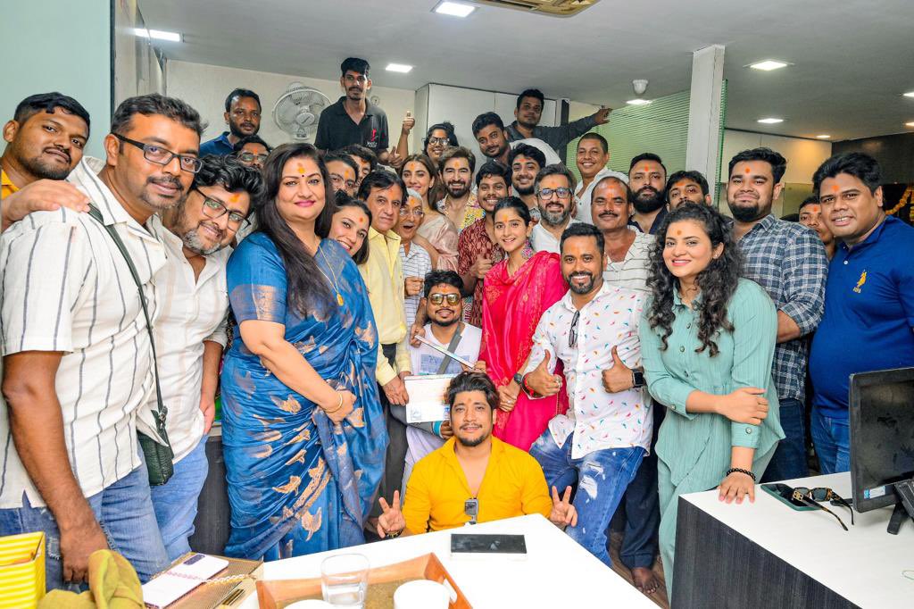 GEPL (@grassrootent) on Twitter photo Shubh Muhurat of #Boomerang
Starring Superstar <a href="/jeet30/">Jeet</a> & <a href="/RukminiMaitra/">RUKMINI MAITRA</a> Directed by <a href="/Sauvik_montage/">Sauvik Kundu</a>
#KharajMukherjee <a href="/nilayanofficial/">Nilayan Chatterjee</a> #manasganguly <a href="/Satyatyam/">Satyam Bhattacharya</a> <a href="/Debchandrima2/">Debchandrima</a> <a href="/gopalmadnani/">gopal madnani</a> <a href="/amitjumrani/">amit jumrani</a>
#JeetzFilmworks #GrassrootEntertainment Shubh Muhurat of #Boomerang
Starring Superstar <a href="/jeet30/">Jeet</a> & <a href="/RukminiMaitra/">RUKMINI MAITRA</a> Directed by <a href="/Sauvik_montage/">Sauvik Kundu</a>
#KharajMukherjee <a href="/nilayanofficial/">Nilayan Chatterjee</a> #manasganguly <a href="/Satyatyam/">Satyam Bhattacharya</a> <a href="/Debchandrima2/">Debchandrima</a> <a href="/gopalmadnani/">gopal madnani</a> <a href="/amitjumrani/">amit jumrani</a>
#JeetzFilmworks #GrassrootEntertainment
