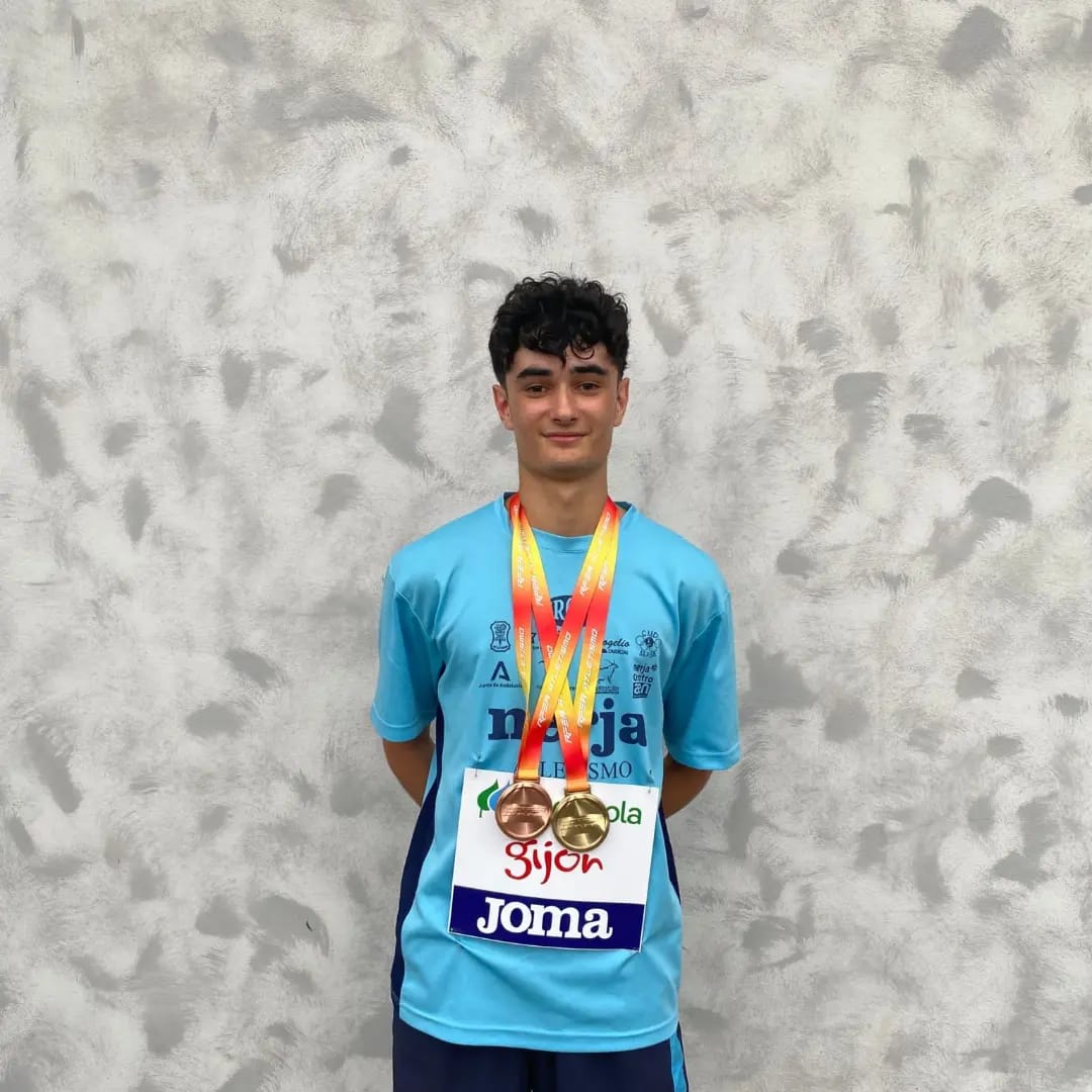 Ignacio Hernández, de la EDM Bahía Almería, campeón de España de relevos.

El velocista ha participado en la competición nacional sub-18 en Gijón (Asturias) donde ha conseguido también medalla de bronce en 100 metros.

#AlmeríaEsDeporte