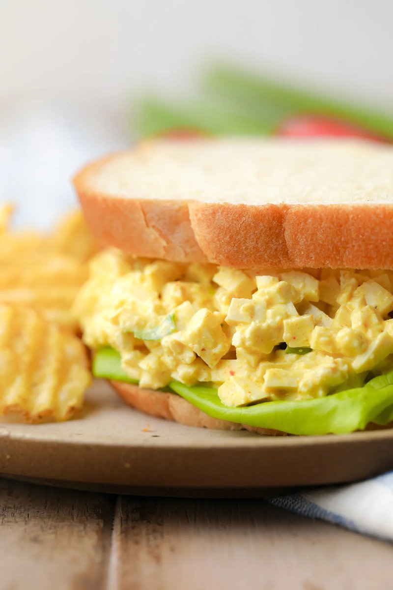 schmoozequeen's tweet photo. #Vegan Egg Salad 🚫🥚🐣#Eggless #CrueltyFree 
This is the best Vegan #EggSalad period. 
Chopped #tofu and a flavorful #creamydressing 
🐥NO MALE CHICKS ARE GROUND UP AT BIRTH
To make without tofu --scramble JUST Egg and mix with dressing. @justegg #JustEgg
https://t.co/utXMRhwMyH https://t.co/MvKJf7dluE