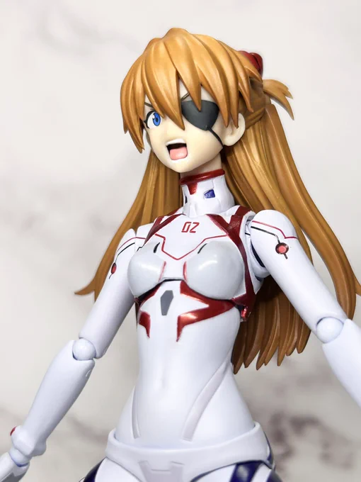 何だか久しぶりに僕が原型を担当した商品が発売されました。 「リボルテック  式波・アスカ・ラングレー 」深々度タイプ。 アヤナミの笑顔が付属  #エヴァンゲリオン #造形師デビュー25周年