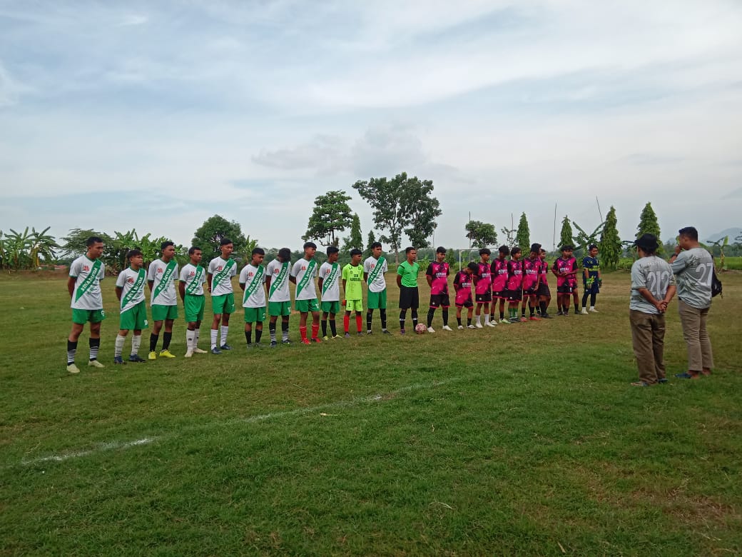 Alanrah98081457's tweet image. Alhamdulillah PSBK KEDONGDONG juara 3 Semoga Makin Semangat lagi mengejar Yang Lebih baik lagi Untuk Kedepanya ⚽👍🙂🤝
#PSBK 
@SahabatCirebon
