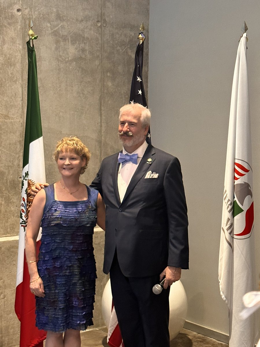 mrtriplin's tweet photo. What a fabulous night at @AmChamMexico's cocktail event! Engaging convos with Mr. Ortiz of Maclio Produce &amp; Eliza F. Al-Laham, US Consul General in Guadalajara! 🍸🌟 Great company, exciting networking! Cheers to stronger connections &amp; collaboration! #Networking https://t.co/vnVYmu428N