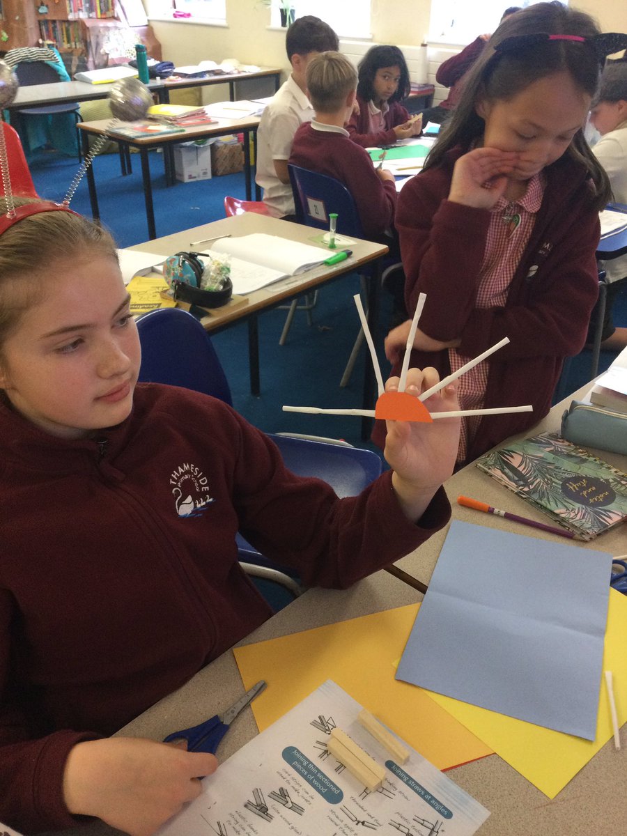 ThamesideSch's tweet photo. BCF have enjoyed making bird hides today - weβve learnt how to saw and are thinking about different ways of joining materials together. Stay tuned to see our mini structures π #BCFtps #DTtps #hardwork https://t.co/sGOUKyLonx