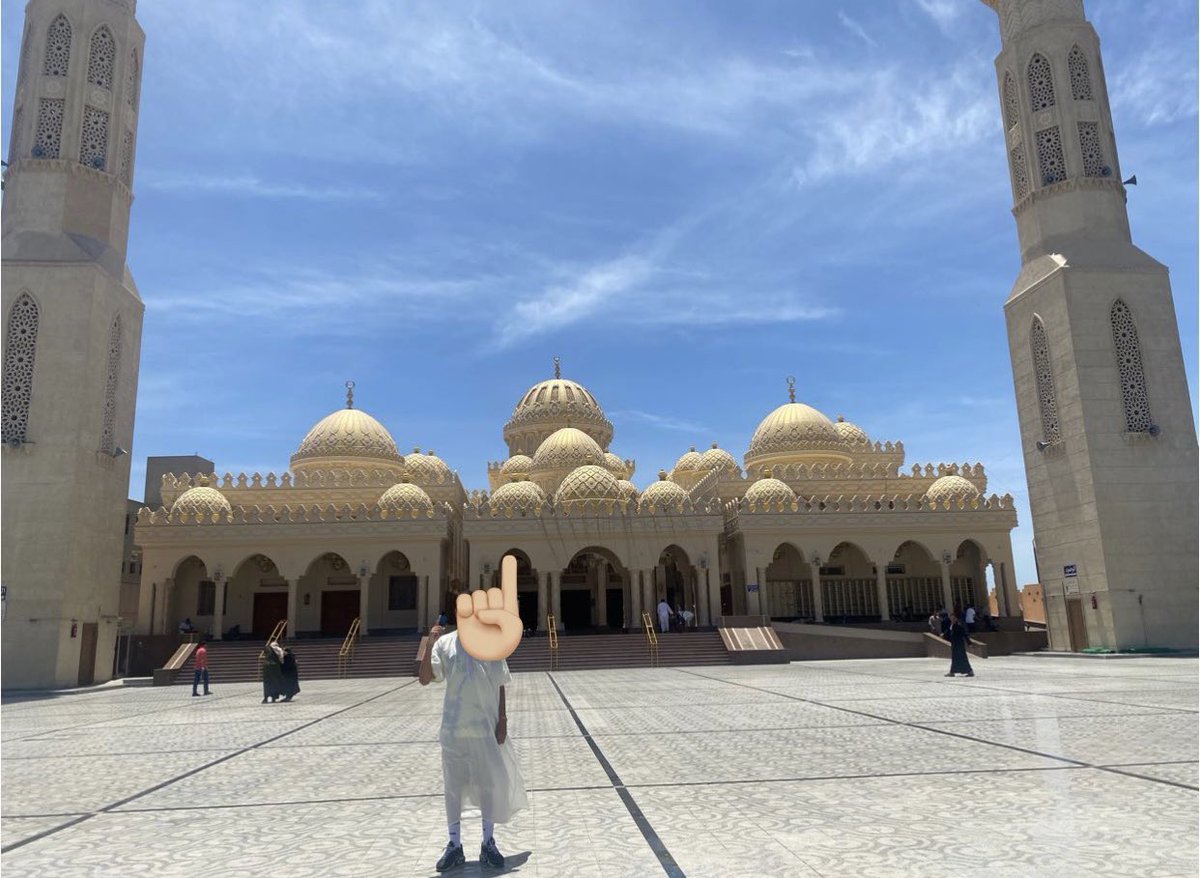 MHenbien's tweet photo. Mosquée El Mina, Hurghada 🇪🇬 https://t.co/YX3phGXOg3