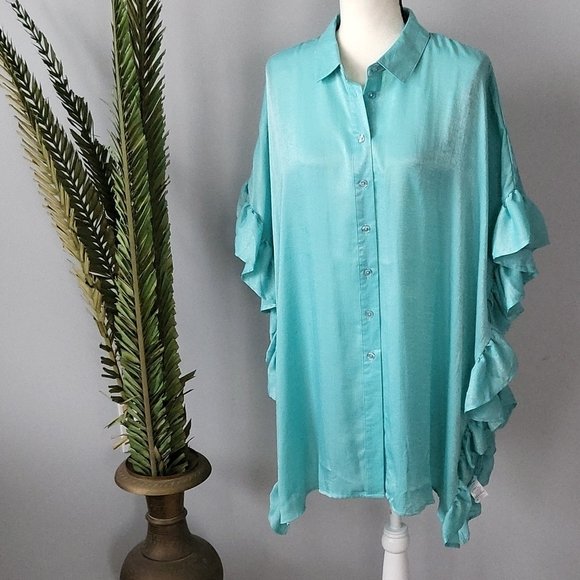 So good I had to share! Check out all the items I'm loving on <a href="/Poshmarkapp/">Poshmark</a> from <a href="/eagleschick331/">Grace Caruso♐️</a> <a href="/MeganKayHumble/">Megan Kay Humble</a> #poshmark #fashion #style #shopmycloset #pinkvictoriassecret #dvbydolcevita #roamans: posh.mk/jn2jmieepBb