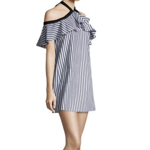 spoolovecleo's tweet photo. So good I had to share! Check out all the items I'm loving on @Poshmarkapp #poshmark #fashion #style #shopmycloset #fpmovementbyfreepeople #stevemadden #aliceolivia: https://t.co/umkf2YXp9K https://t.co/e27Dqyoli6