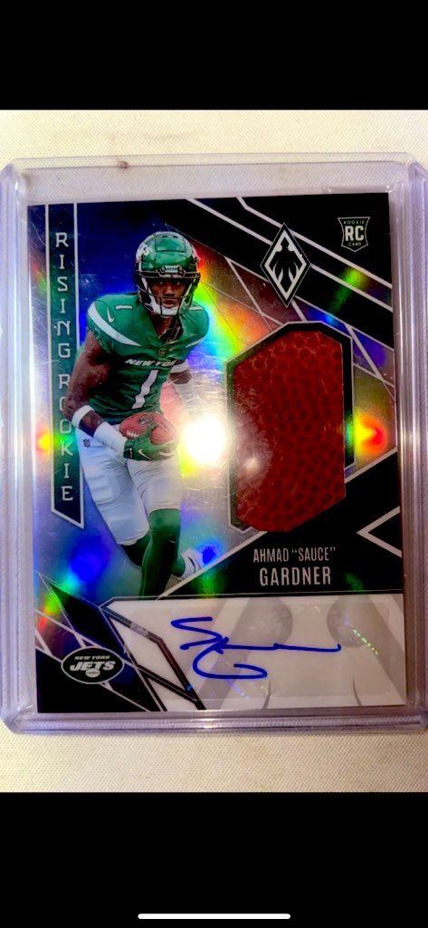Bklyn929's tweet photo. Good Morning Jets Fam. Didn't get a chance to give this one away last night with the lounge and all so it will be tonight at 8 PM ET 💚 See you then . #Jrts #TakeFlight https://t.co/wJARx7Jeun
