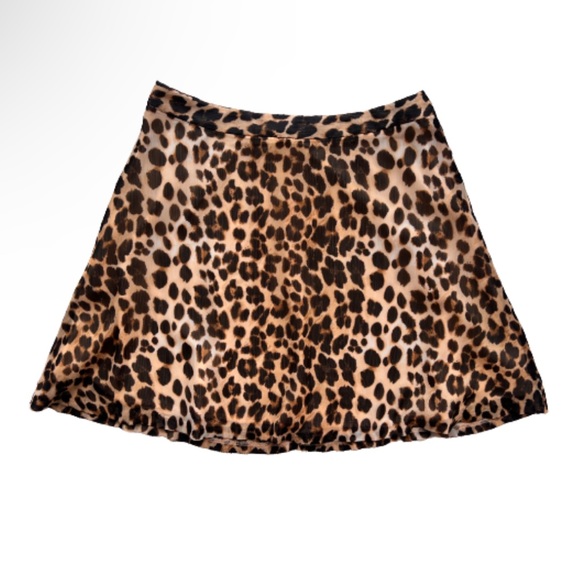 Zydre9's tweet photo. So good I had to share! Check out all the items I'm loving on @Poshmarkapp #poshmark #fashion #style #shopmycloset #thelimited: https://t.co/4rf17qNRby https://t.co/kmvhNvlSYC