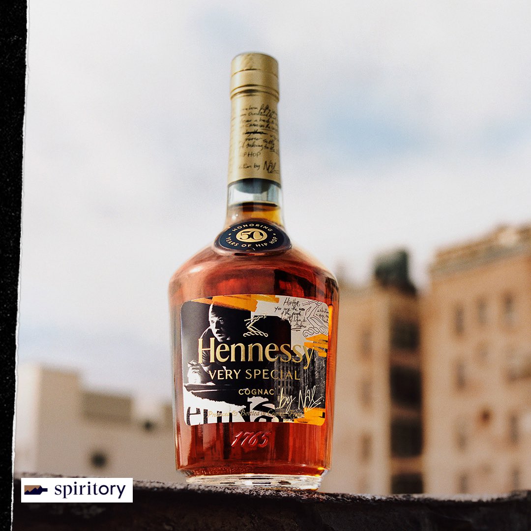 SpiritoryGlobal's tweet photo. Launch of limited edition @Hennessy V.S. x @Nas Hip-Hop 🥃🎶 https://t.co/CtRjSOtbCy