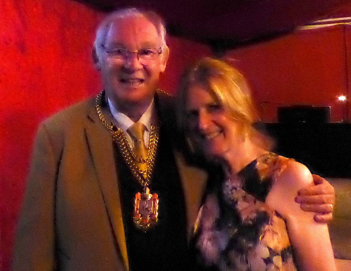 Sue returns to Fife tomorrow (Saturday 15th) taking her Peggy Lee show to The Byre in St Andrews. But will her #1 Fife fan, <a href="/FifeProvost/">Fife Provost</a> Jim Leishman, be in the crowd again? (Tickets on the door for you, your lordship!) byretheatre.com/shows/beyond-f…