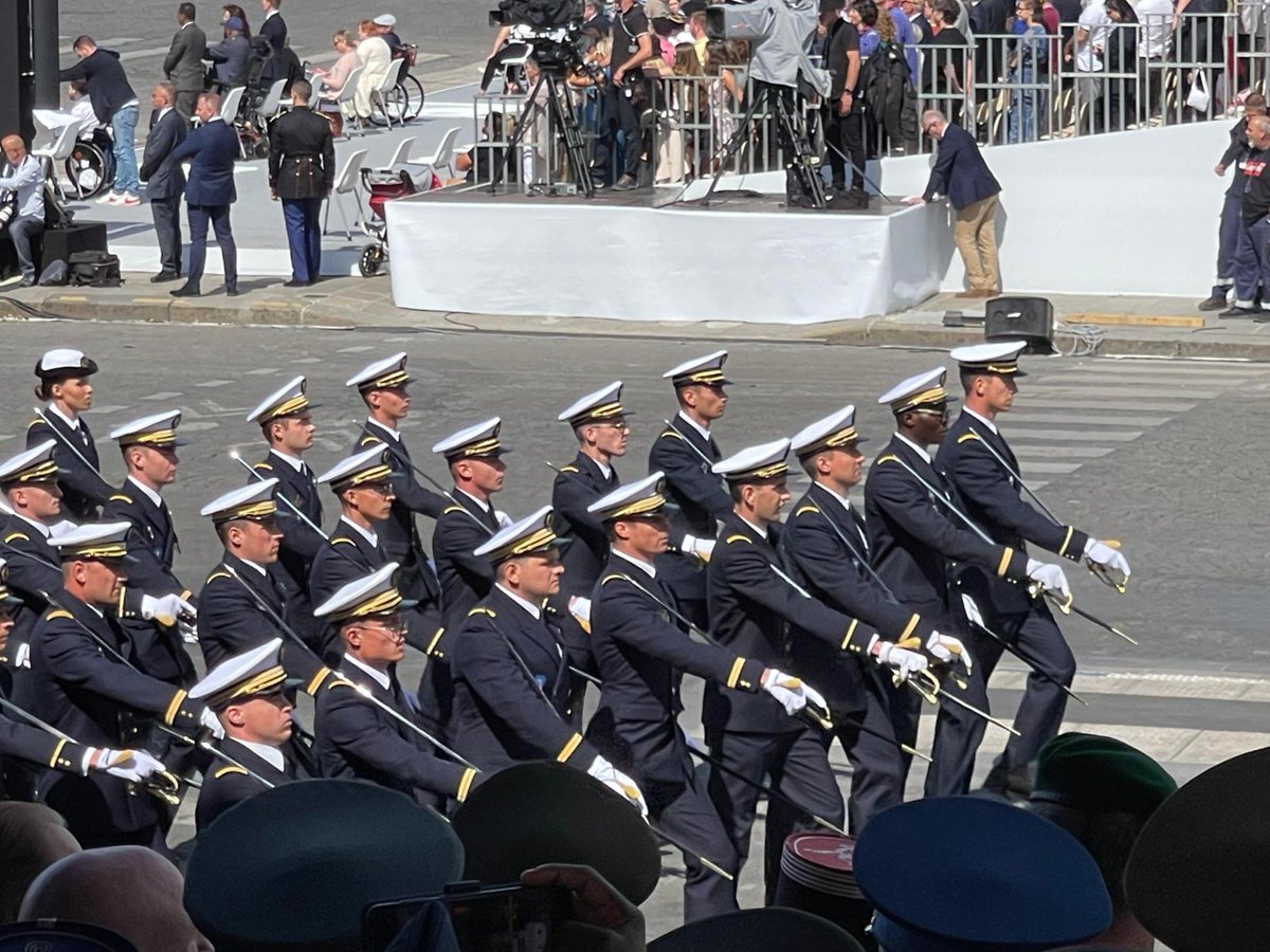 HonStephaneDion's tweet photo. With our 🇫🇷 friends at the #BastilleDay Parade to celebrate France, its history, its culture and the values we share! Happy #FêteNationale to all! https://t.co/BS17VKq1NK