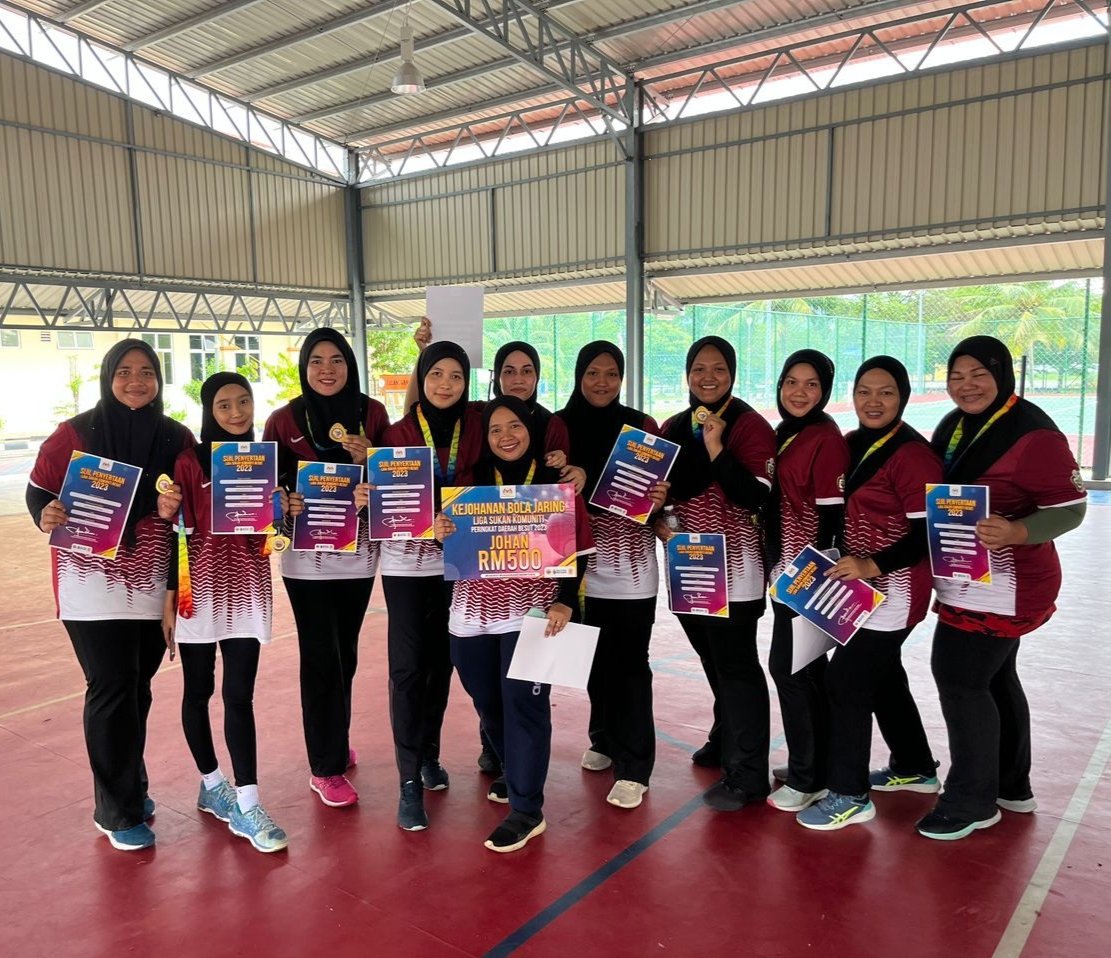 mdbesut's tweet photo. Tahniah Pasukan Bola Jaring Majlis Daerah Besut kerana telah mendapat Johan dalam Kejohanan Bola Jaring Liga Sukan Komuniti Peringkat Daerah Besut 2023.

#LigaSukanKomuniti2023 https://t.co/N5nY6AsYCQ