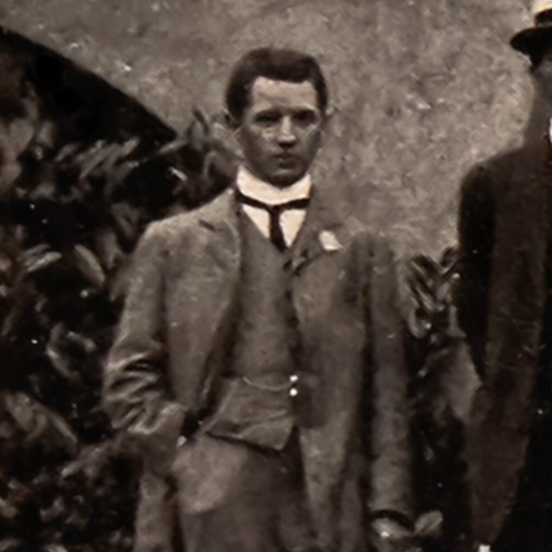 NHM_Digitise's tweet image. The entomologist Richard Siddoway Bagnall was born #OnThisDay in 1884 
Our digitiser, Louise became interested in Bagnall while taking pictures of his Thrips or Thysanoptera slides – he has very distinctive handwriting so his labels are easy to pick out.