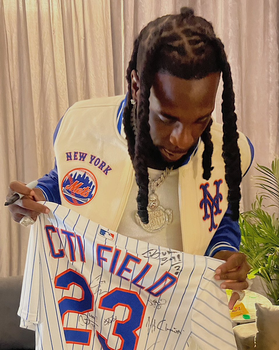 CitiField's tweet photo. Congrats to @burnaboy for being the first African artist to sell out a U.S. Stadium!👏🎪 https://t.co/RNKSe9LXsE