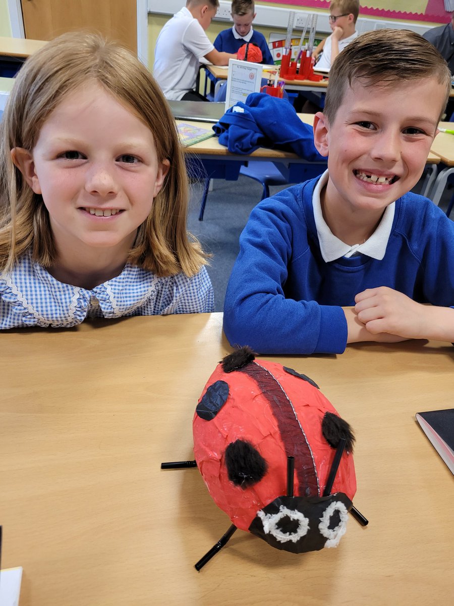 wclpsyear4's tweet photo. A busy morning being creative π #wclpsart #sculptures #minibeats https://t.co/pJAYllPWgl