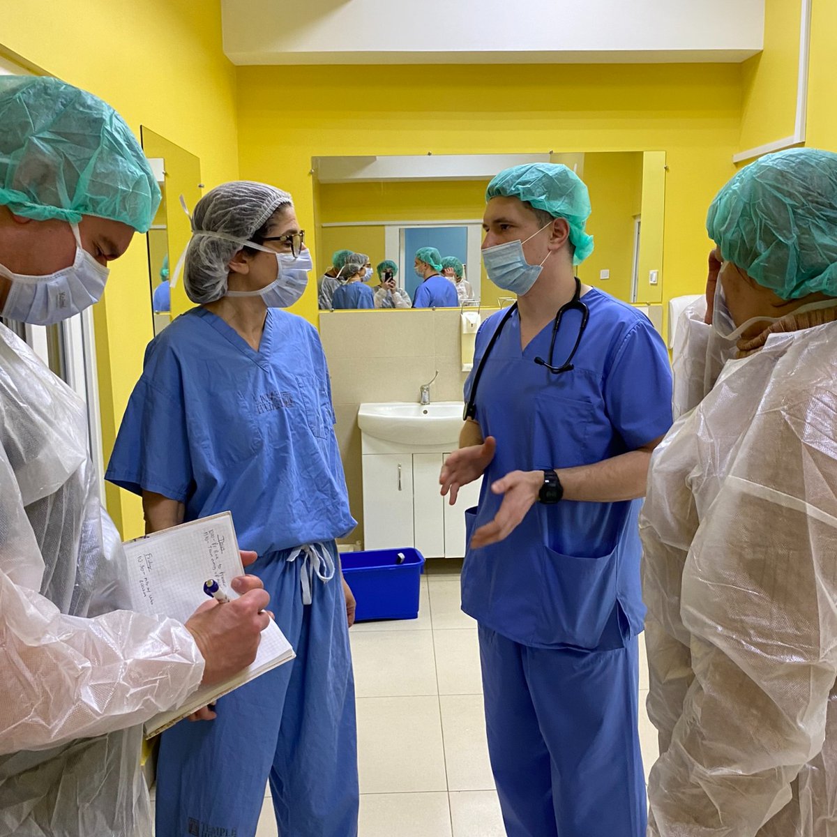 WHO_Europe's tweet image. Patients who suffer from severe war wounds or conditions that cannot currently be easily treated inside #Ukraine need specialized care outside of the country.

🆕#EU-@WHO project funded by @EU_FPI is to strengthen medical evacuation operations👇@WHOUkraine
who.int/ukraine/news/i…