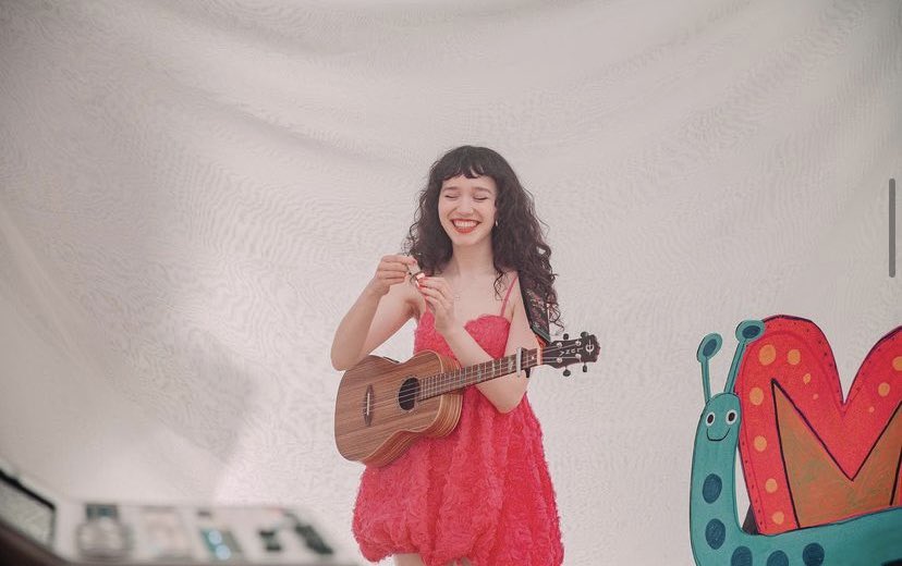 Kfm Radio (@kfmradio) on Twitter photo On The Irish Music Scene with @EoinBeattyKfm from 7pm, we have a feature interview with <a href="/sashasamara_/">sasha samara</a> PLUS new tunes from <a href="/Lucy__Gaffney/">Lucy Gaffney</a> <a href="/nellmescal_/">nell mescal🧚🏼</a> <a href="/leahhmorann/">Leahmoranmusic</a> <a href="/PostPartyBand/">Post-Party</a> <a href="/reevahofficial/">Reevah</a> <a href="/KingfishrBand/">Kingfishr</a> <a href="/sophdoyleryder/">Sophie Doyle Ryder</a> <a href="/sebasafe/">SebaSafe</a> <a href="/polly_barrett/">Polly Barrett</a> <a href="/larksofficial/">LARKS</a> & more! On The Irish Music Scene with @EoinBeattyKfm from 7pm, we have a feature interview with <a href="/sashasamara_/">sasha samara</a> PLUS new tunes from <a href="/Lucy__Gaffney/">Lucy Gaffney</a> <a href="/nellmescal_/">nell mescal🧚🏼</a> <a href="/leahhmorann/">Leahmoranmusic</a> <a href="/PostPartyBand/">Post-Party</a> <a href="/reevahofficial/">Reevah</a> <a href="/KingfishrBand/">Kingfishr</a> <a href="/sophdoyleryder/">Sophie Doyle Ryder</a> <a href="/sebasafe/">SebaSafe</a> <a href="/polly_barrett/">Polly Barrett</a> <a href="/larksofficial/">LARKS</a> & more!