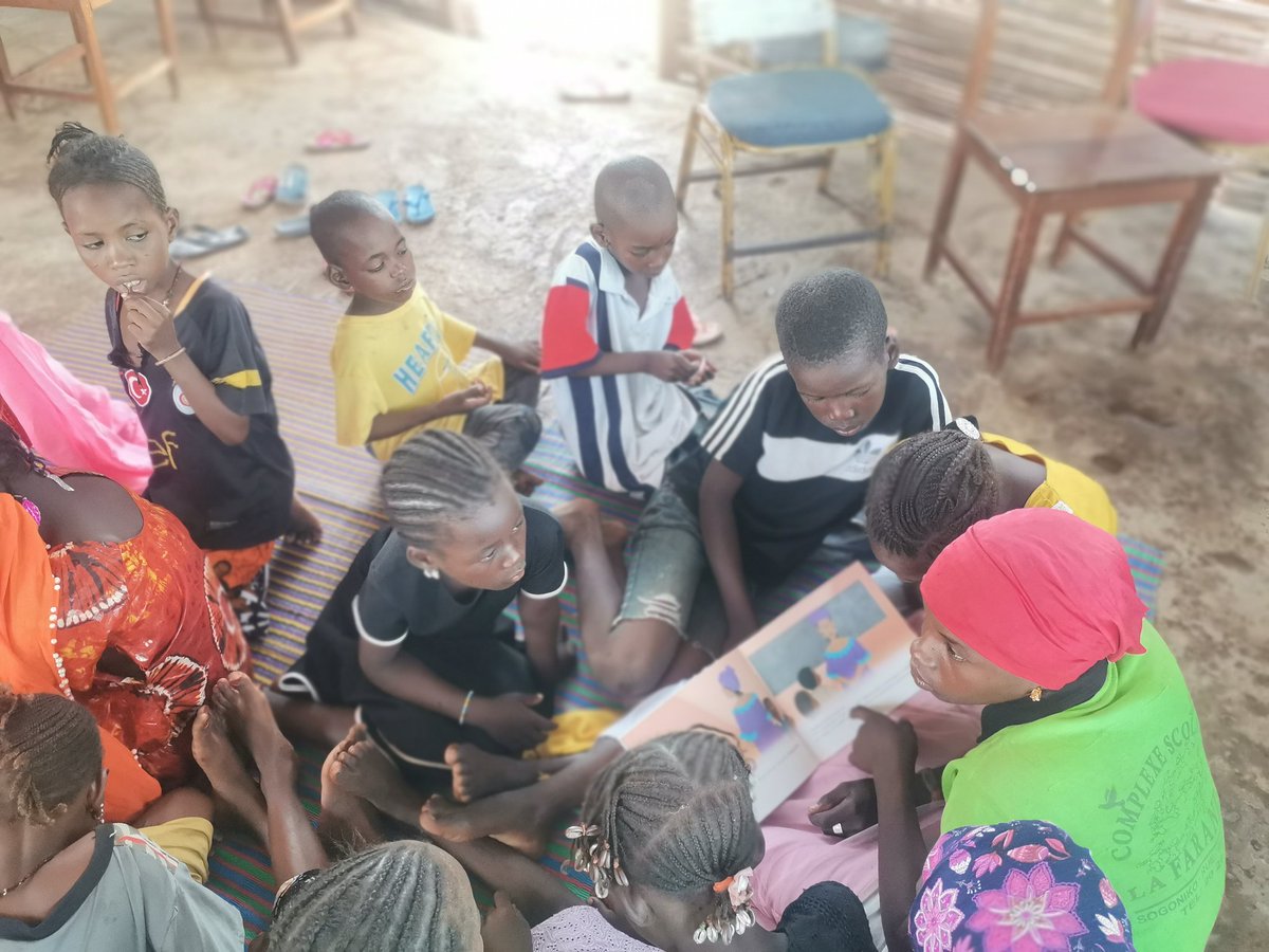 Educ4F's tweet photo. "Savoir lire est une chance". Avoir l'accès aux outils est un droit pour chaque enfant. Notre Atelier de lecture avec les enfants du site des déplacés internes de faladie.

#Educ4future
#BookLovers
#Lecture
#LirePourSameliorer
#SavoirLirepeuttoutchanger https://t.co/vyswii3zbm