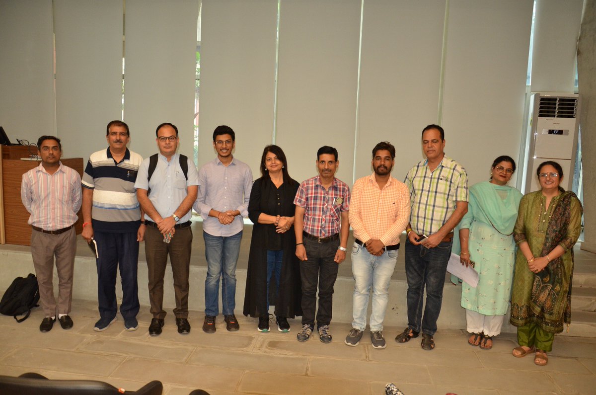 NNCLThapar's tweet photo. Another informative and innovative session for the Staff of Central Library (NNCL), TIET, by Mr. Vansh Gehlot on 14th July 2023 at the Library Seminar Room.
The topics covered and Hand on session includes AI-based services such as ChatGPT by OpenAI, BARD by Google, and Bing. https://t.co/yimPDzszCV