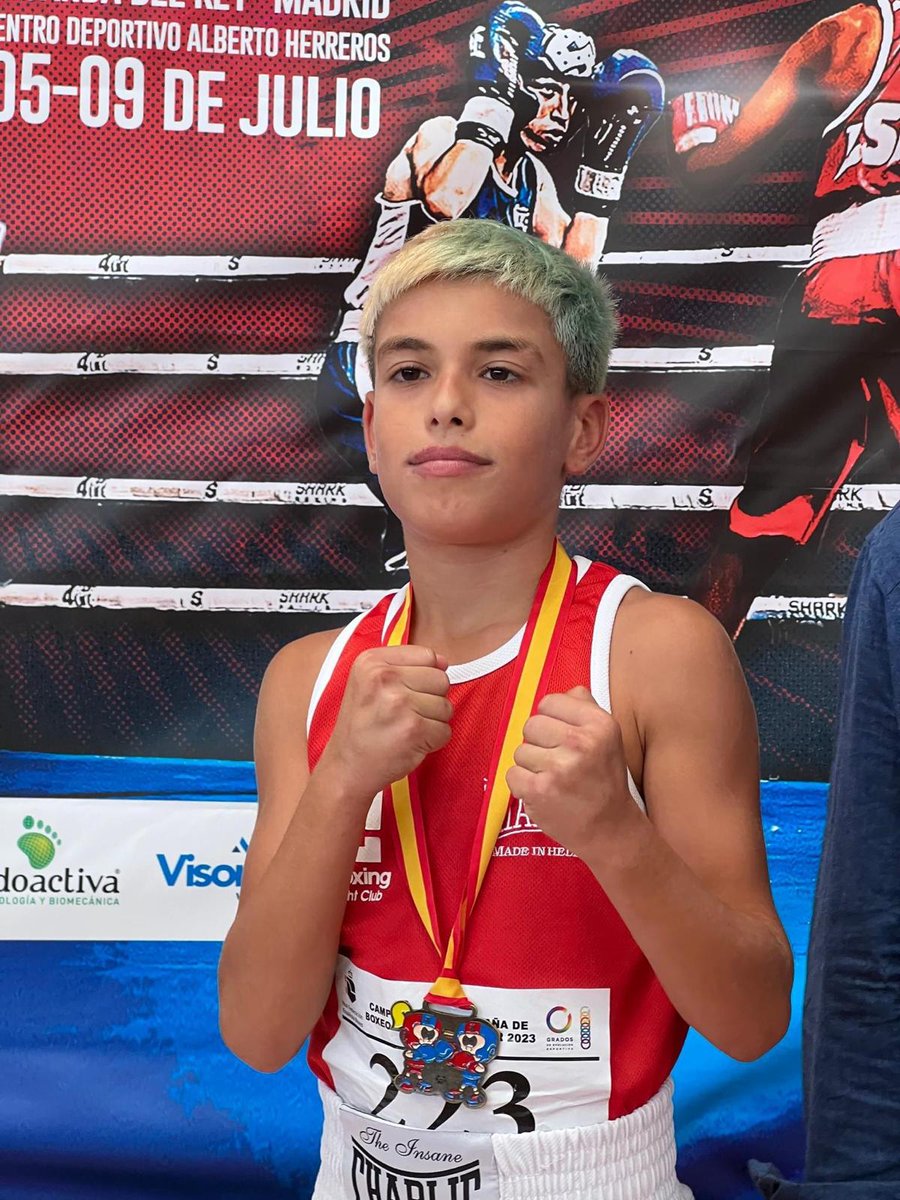 PMDAlmeria's tweet photo. 😊Tristán Romero de la EDM Lola Boxing se proclama Campeón de España en Edad escolar.

El deportista almeriense, perteneciente a la escuela deportiva municipal de boxeo ha logrado por tercera vez consecutiva el título.
#AlmeríaEsDeporte

https://t.co/PPtMQJdE45 https://t.co/k2DqeIdN8s