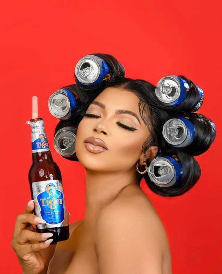 She understands what her worth signifies
Extremely dignified
Many odds she defies
She has influence that no one denies
No matter where she goes, she prosper🤩🤗

#TigerBeerXOzumbaMbadiwe 
#Liquorose
#Liquolions