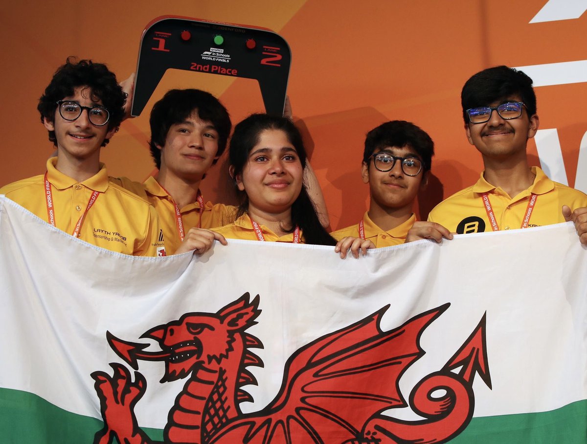 This time last year.

Thanks to everyone that has supported us. It was and still is an amazing experience.

#BLACKOUT2022 #F1InSchools #F1SWF22 #F1SWF #F1 #SJCF1InSchools #TEAMUK22