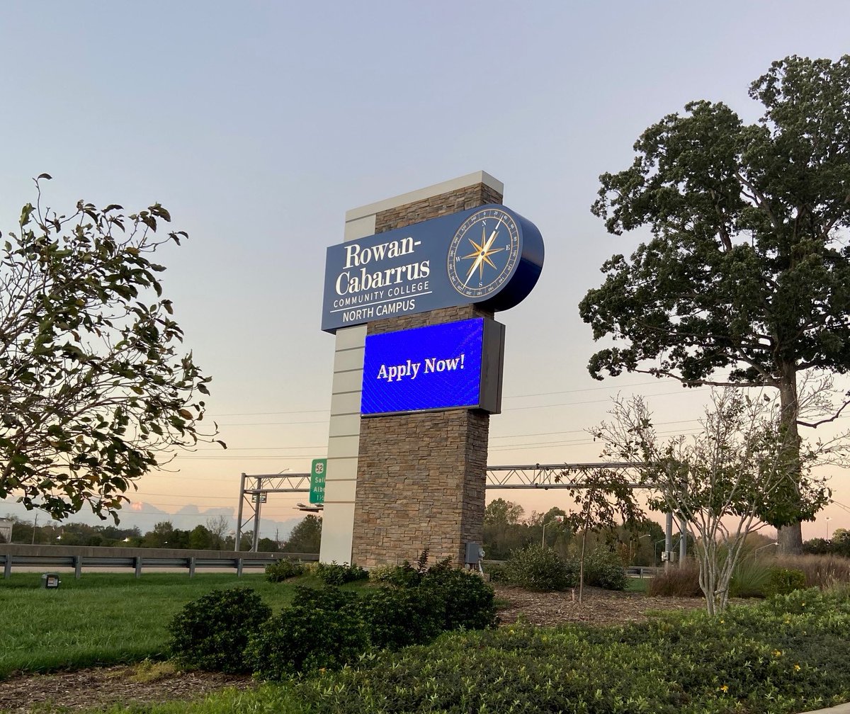 RCCCedu's tweet photo. Here’s your sign: Classes begin one month from today! Visit https://t.co/eR6kPy9SSk, call 704-216-7222 or come and see us on campus to start your registration. #NavigateForward #HeresYourSign https://t.co/eT7wB0YiXq