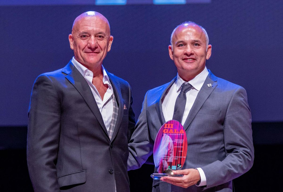 Lora Información tweet media