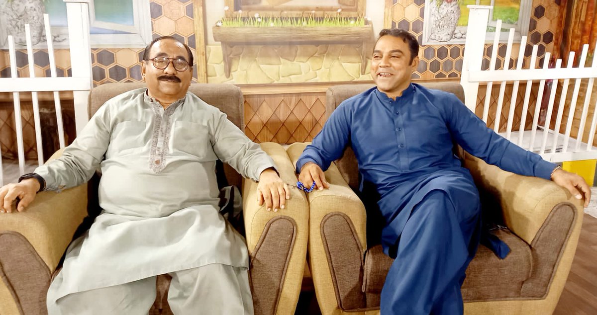 Naveed_mahar's tweet photo. Today live in Awaz tv morning show expressed my views as a guest speaker.
آج آواز ٹی وی کے لائیو مارننگ شو میں مھمان کے طور پے خیالات کا اظھار 
https://t.co/IzPBPXLuke https://t.co/2UnsDjXGyE