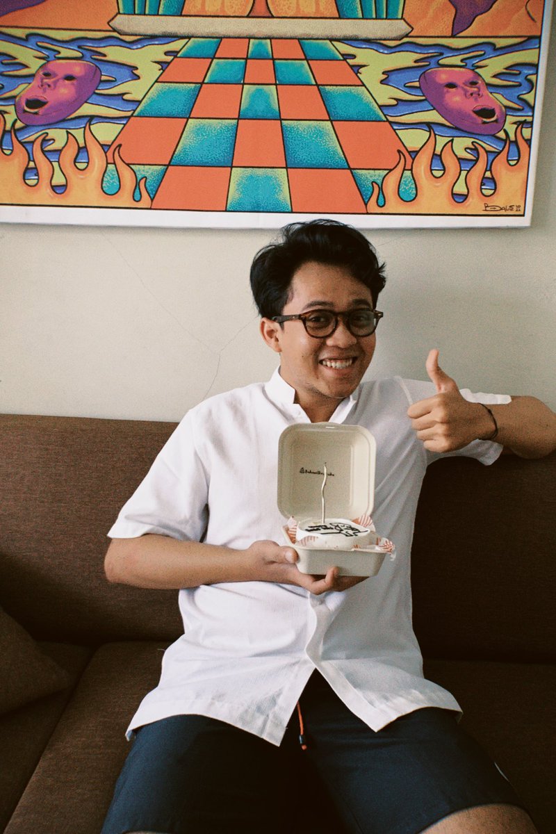 udangkecilll's tweet photo. Met ultah pacar https://t.co/xcTXzJJWNM