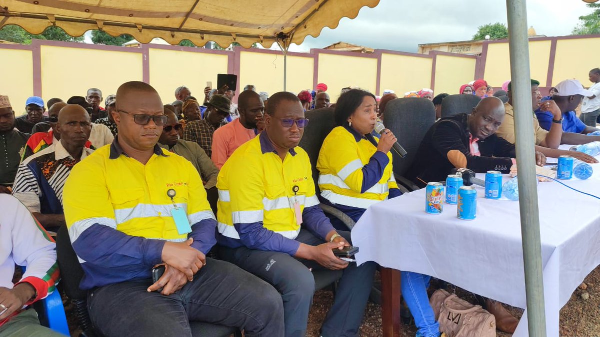 RioTintoSimFer's tweet photo. Nous soutenons depuis plus de trois ans les communautés des villages riverains du projet #Simandou à travers un programme agricole dont l'objectif est de contribuer à l'augmentation de la production, à la création d'emplois et à la protection de la forêt classée du Pic de Fon. https://t.co/k4cLBdWDux