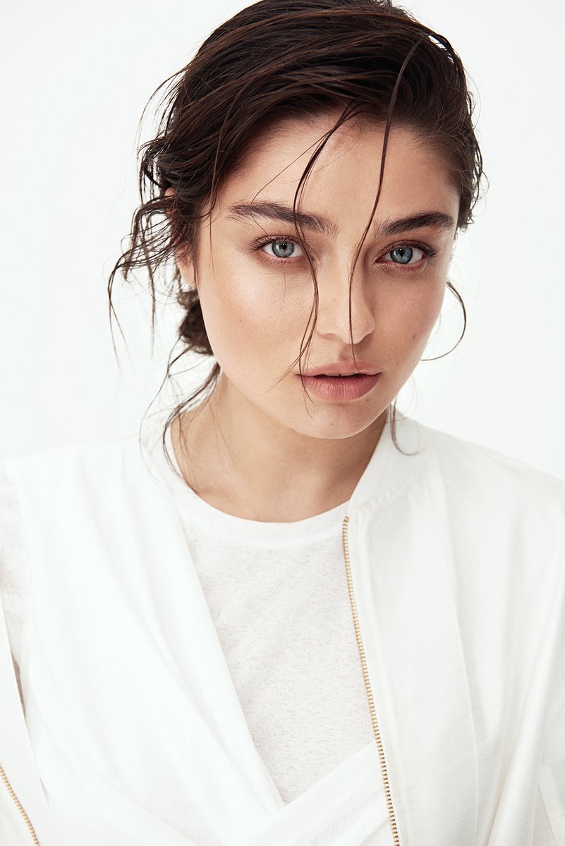Ayça Ayşin Turan, Duru markasının yeni reklam yüzü oldu. 🤍
#AyçaAyşinTuran