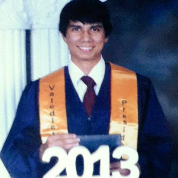 Daniel_Salas671's tweet photo. I've been a bit busy to realize how much has changed for me in the past decade. Just 10 yrs ago I just graduated high school. I dropped out to take care of my grandma but resumed a couple years later when she passed from Cancer. Now here I am as a 5th yr Cancer Bio PhD Candidate. https://t.co/GH6WYtPF0T
