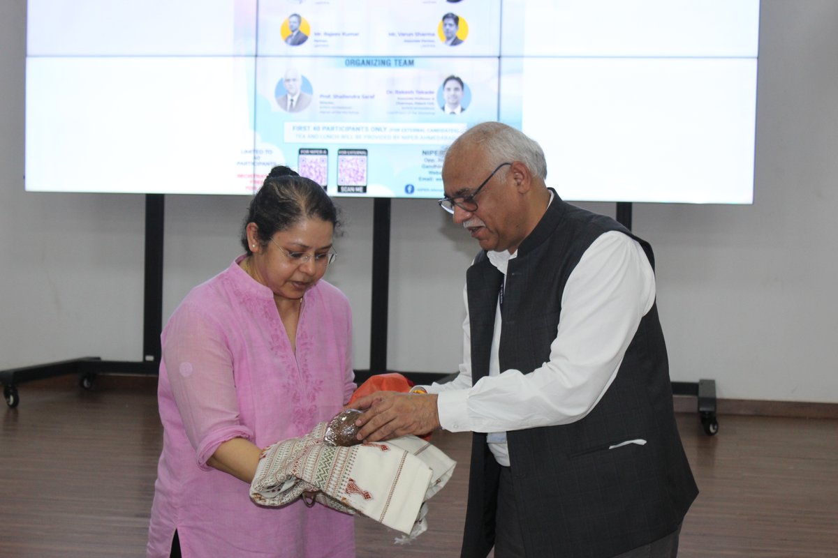 NIPERAHM's tweet photo. 📚💡 Knowledge Empowered! 🖋️🔬 NIPER-Ahmedabad organized a successful Patent Workshop, enlightening participants on innovation protection. Stay tuned for more empowering events! 🚀💡 #PatentWorkshop #NIPERAhmedabad #KnowledgeSharing @Pharmadept @OfficeOf_MM @bhagwantkhuba https://t.co/xapLmnfmsC