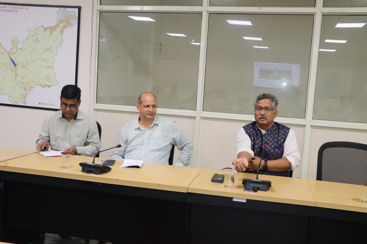 ucostdehradun's tweet photo. UCOST celebrated the launching of Chandrayan-3. Prof. Durgesh Pant, Director General, UCOST congratulated &amp; gave best wishes to team Chandrayan-3 &amp; entire scientific community for success to  this important mission.    
@ISRO @dst @PMOIndia @Chandrayaan3 @ukcmo https://t.co/MQ8IicIBLy