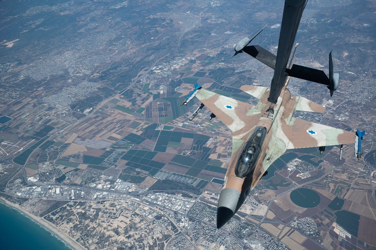 Roberto_yeager's tweet photo. Buenas imágenes de un F-16D de la #IAF tomadas desde un KC-10 de la #USAF durante el ejercicio #JuniperOak 23.3
https://t.co/plR3hSrCQx #F16 #Falcon #Viper #Israel #IsraelAirForce https://t.co/HSxP8LVdch