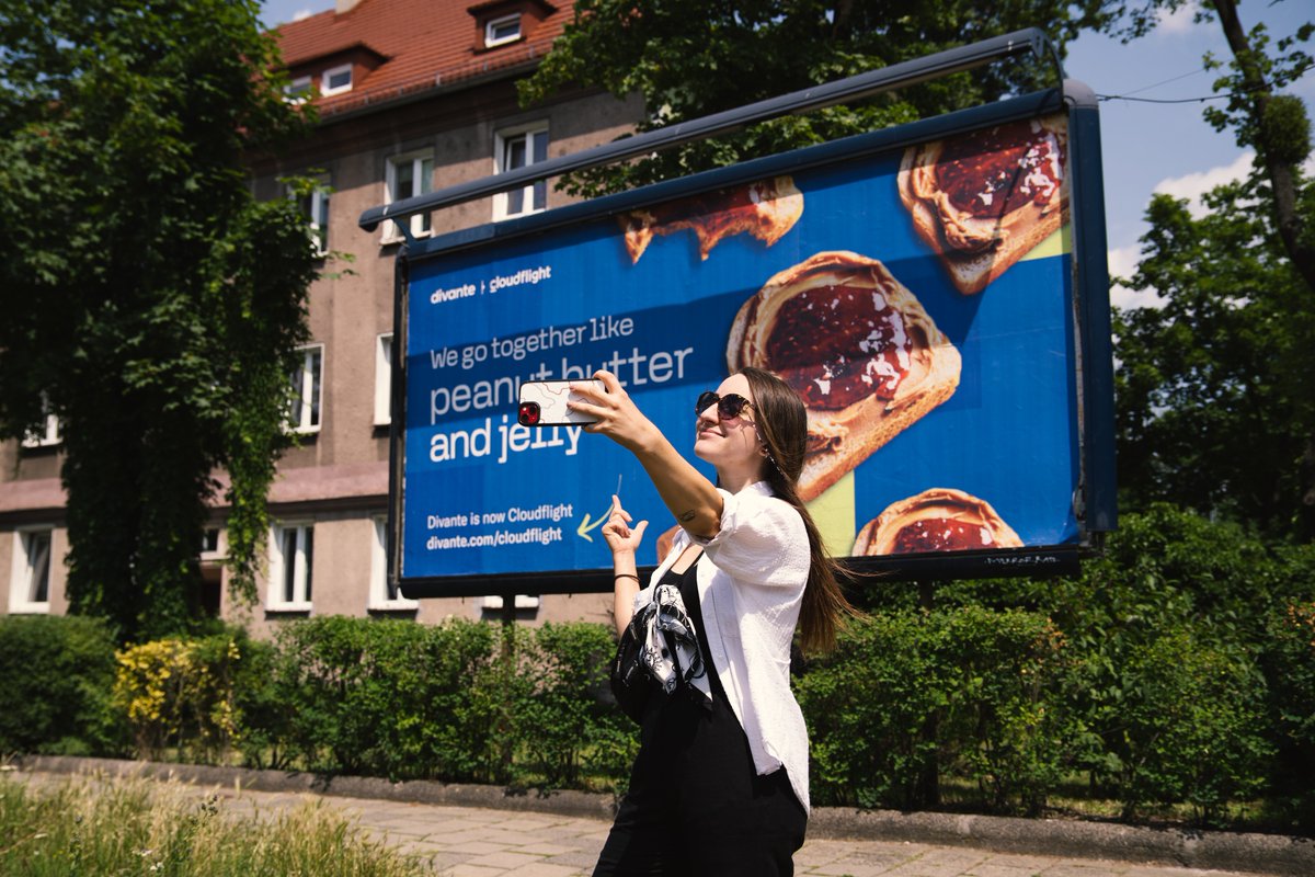 DivanteLTD's tweet photo. If you live in Wrocław, there’s a very good chance that you’ll see the blue eye-catching billboards announcing our merger with @Cloudflightio 👀💙

We wanted to make sure that this awesome news reaches as many people as possible!

#DigitalTransformation #Merger #CloudflightPoland https://t.co/X6rLaYrLT5